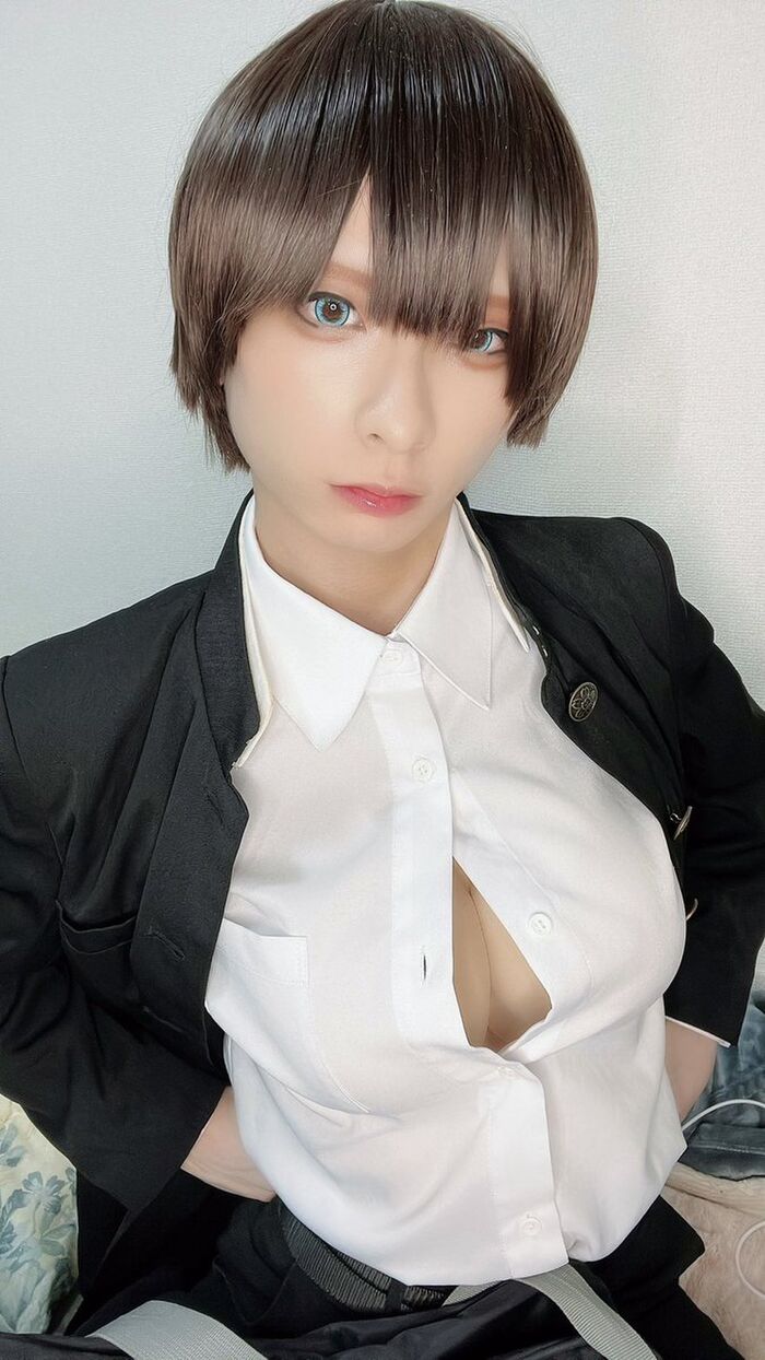 Erotic images of girls dressed as men 8th image