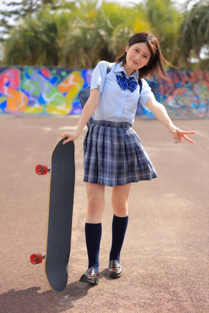 Yuri Maina 3th image