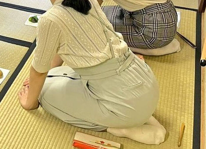 Erotic image of a sitting girl's buttocks 65th image