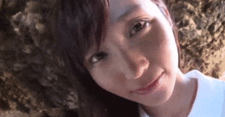 33 kissing GIFs! - A naughty girl who chews at the camera is erotic and comes out! 16th image