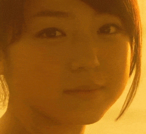33 kissing GIFs! - A naughty girl who chews at the camera is erotic and comes out! 23th image