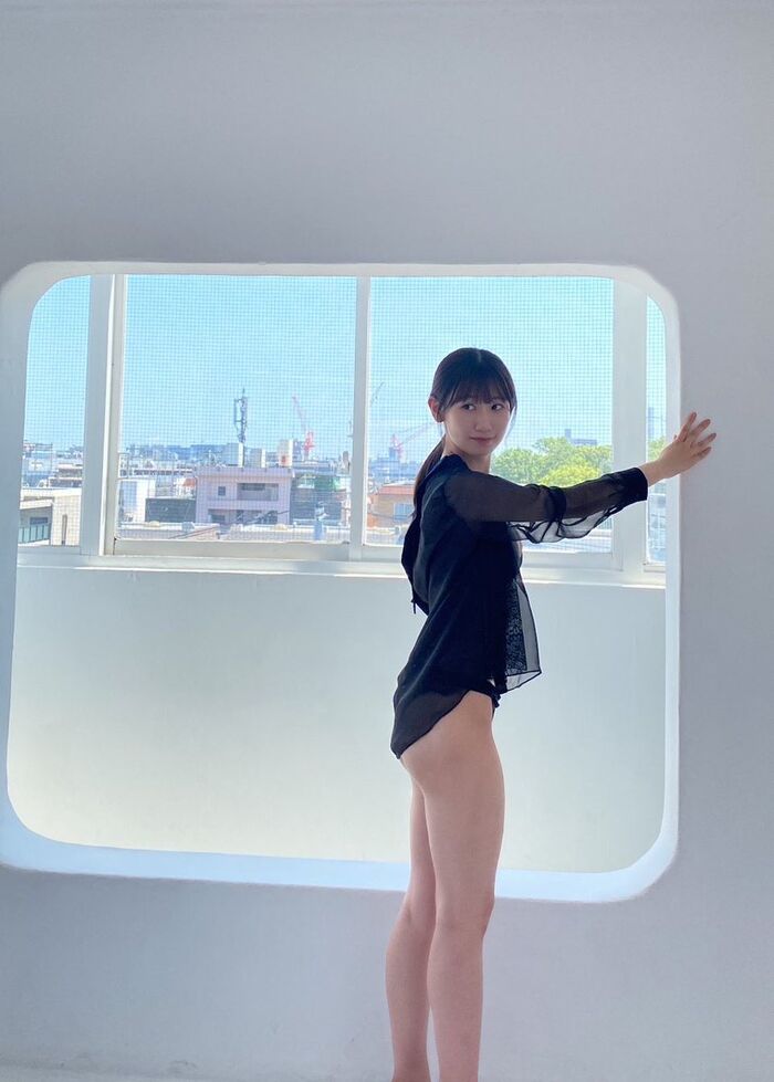 【画像】NGT48佐藤海里ちゃん、水着グラビアで極上のスタイルを見せるwwwwwwwくびれと腰つきがセクシーな全身ショットを披露！！！ 18th image