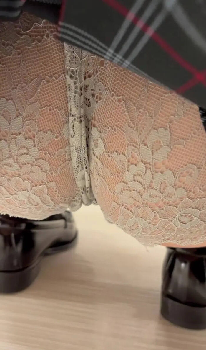 Erotic images of uniform JK that show too much buttocks 13th image