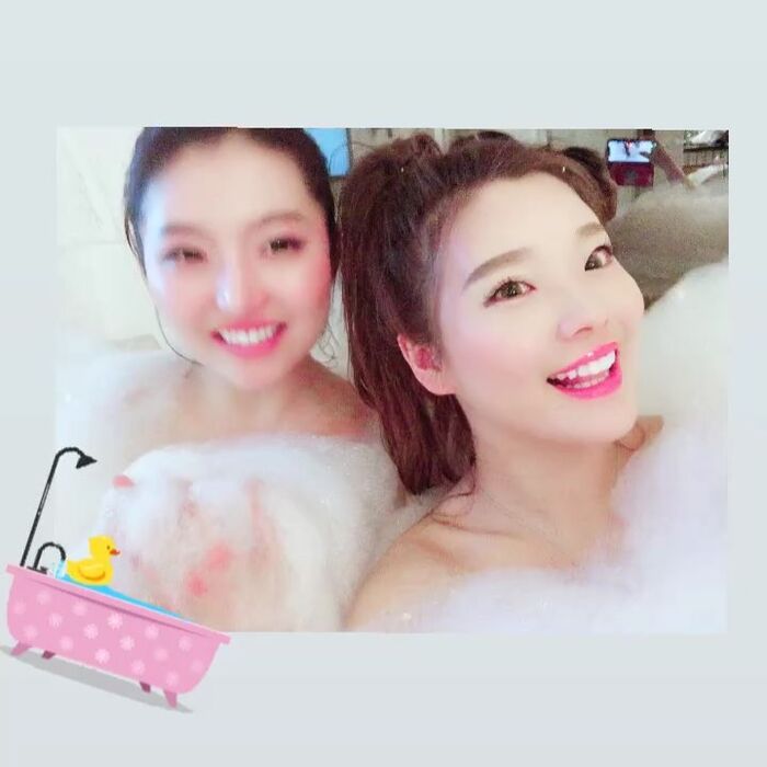 You can see your sister's Mr./Ms.'s bath on Instagram wwwww 10th image