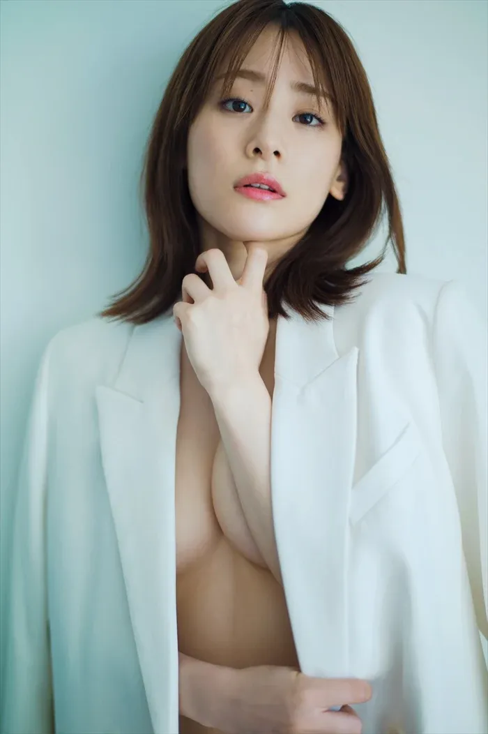 Erotic image of Minami Fukuoka. Rike beauty's ass crack big boobs swimsuit 14th image