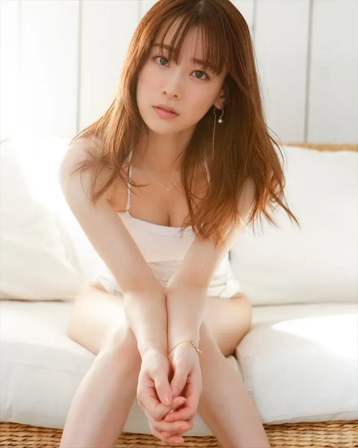 Erotic image of Minami Fukuoka. Rike beauty's ass crack big boobs swimsuit 84th image