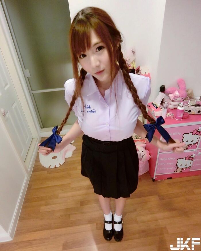 Alice, a Thai lollipop girl with a very unscientific figure!! It seems like a 50 yen coin is stuffed into the swimsuit~~~ 52th image