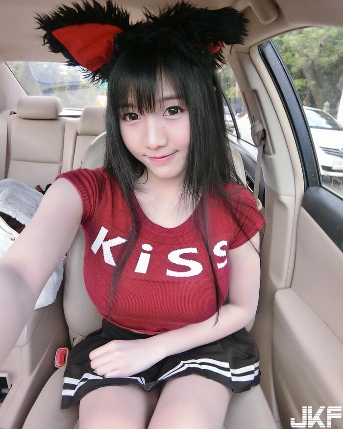 Alice, a Thai lollipop girl with a very unscientific figure!! It seems like a 50 yen coin is stuffed into the swimsuit~~~ 58th image