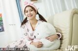 Korean beauty Pan Yoon-hee cute and sexy pajamas are all cute and cute makes you want to fall down