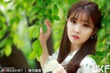 Cute and cute girl Lee Hae Leun has beautiful facial features in a playful youth skirt!