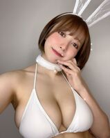 Come and be brave! Photo idol Shiori Konno's H-cup big breasts are big from all angles!