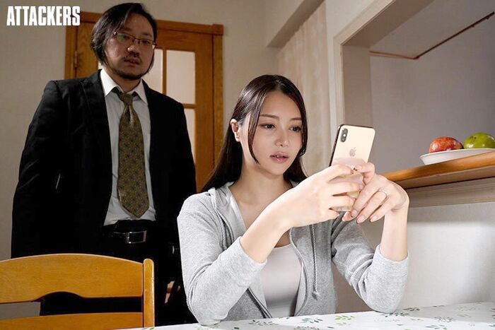 白峰ミウ 美人妻を同級生に不倫NTR 11th image