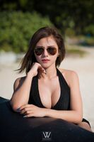 Hot Sexy Swimsuit Girl Makes You Want to Control Her!!