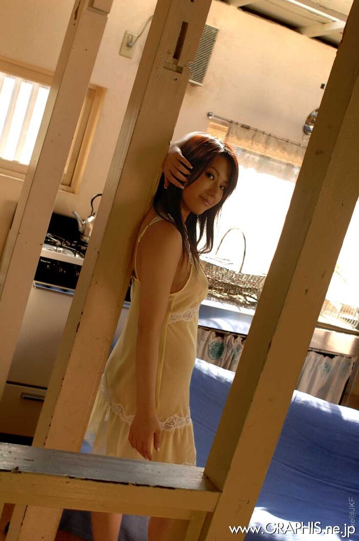 E milk sister can't cover the madness of the leak and makes people can't stand it Mizuki Sae 12th image