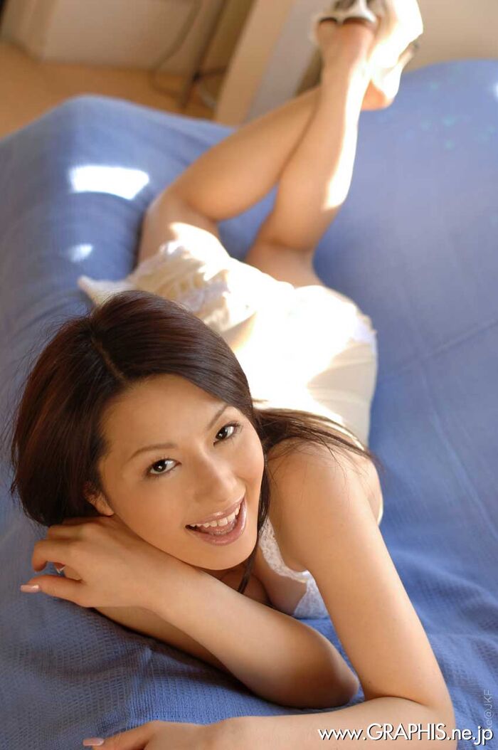 E milk sister can't cover the madness of the leak and makes people can't stand it Mizuki Sae 13th image
