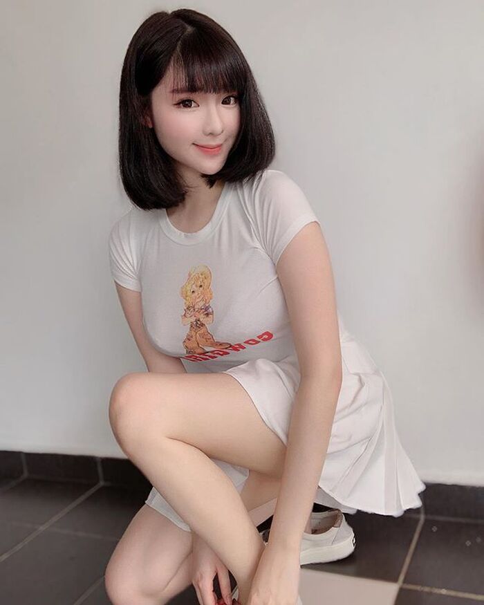 Change into a white bikini and 2 thin straps support the heavy double balls on the chest ~ Xiang'er 11th image