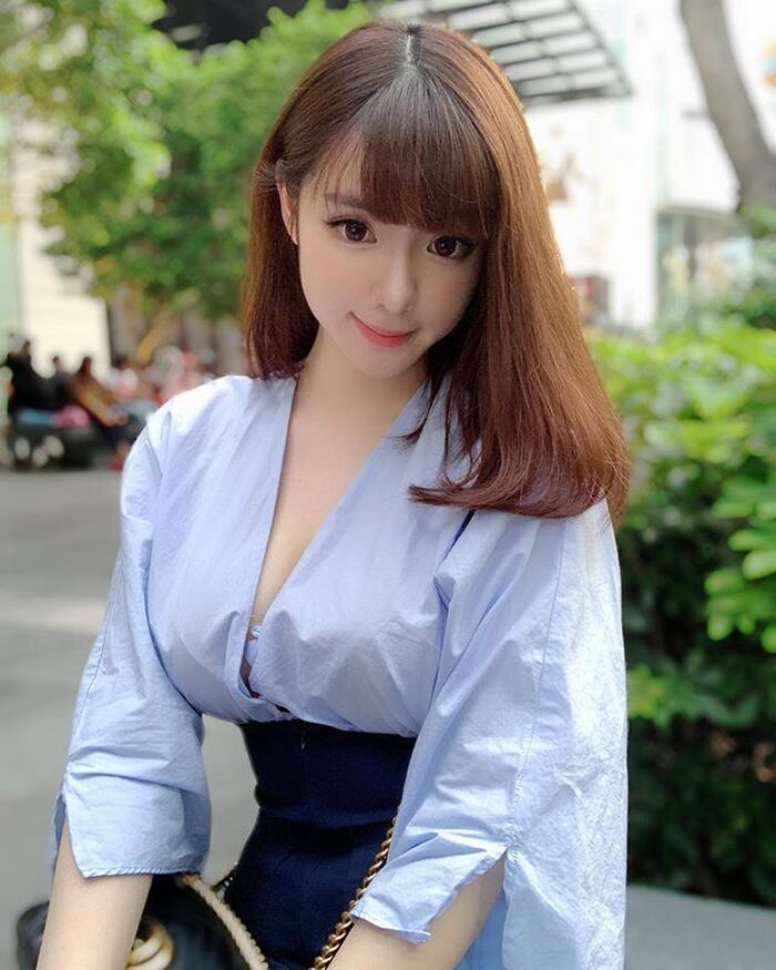 Change into a white bikini and 2 thin straps support the heavy double balls on the chest ~ Xiang'er 21th image