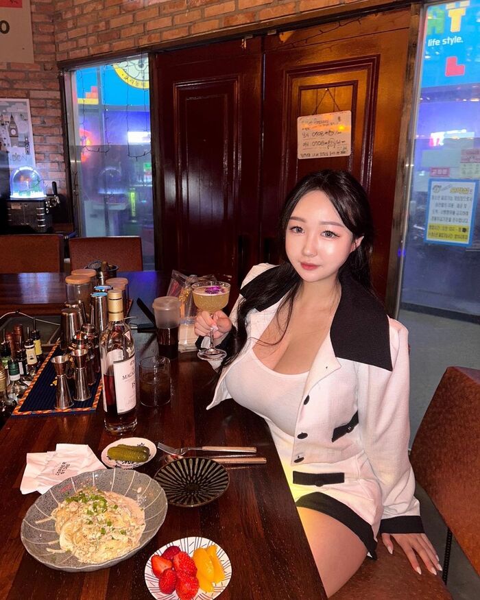 Namhan Big Mesh Beauty 하온이 Frankincense 逼人! 照片不多但「胸器夠大」你掌握不住! 4th image