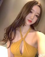 韓國長髮正妹 擁有高顏值加上那雪白skin 那身材太正點了!