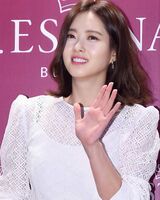 韓國女演員高中時期曾學過日文，具有很好的日文能力--高雅羅