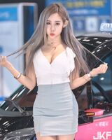 短髮美艷車模 胸悍上圍 性感身材遊走邊緣挑逗視覺極限!