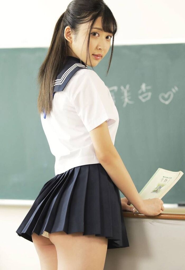 獨立女演員前AV女演員堪稱模特的身材，手腳修長--蜜美杏 4th image