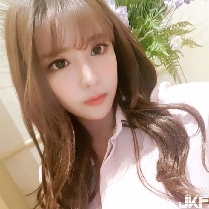 Han Guo Sweet Beauty System Correct Sister Exposure Deep Breast Groove Super Invitation Person Favorable Thoughts Buried Chest ... 14th image
