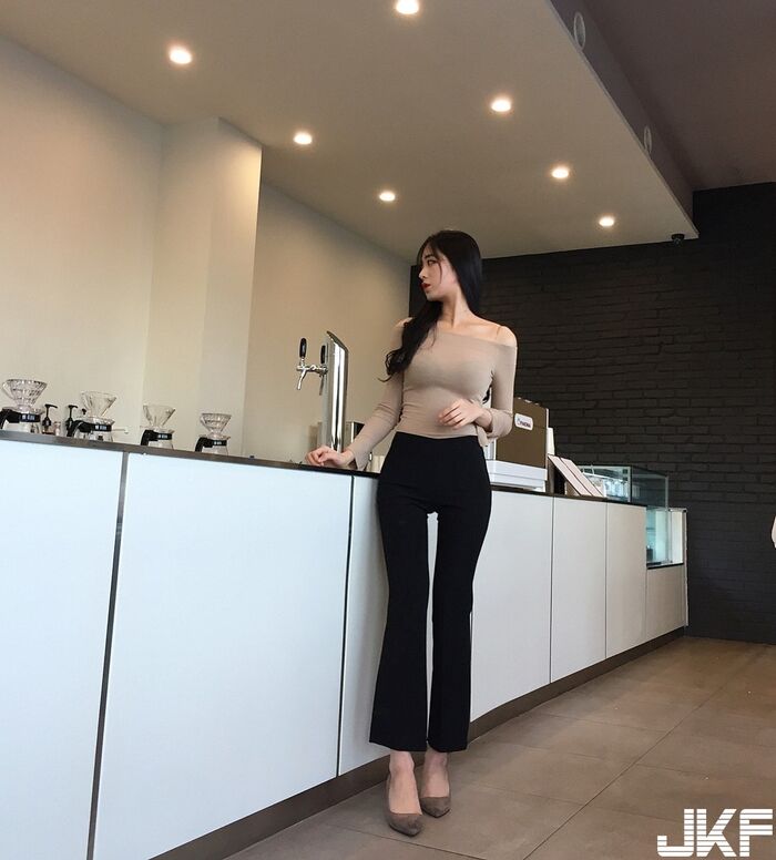 Tokisho OL beauty 'Water snake thin waist + big breasts' good body nutrition eyes! 4th image
