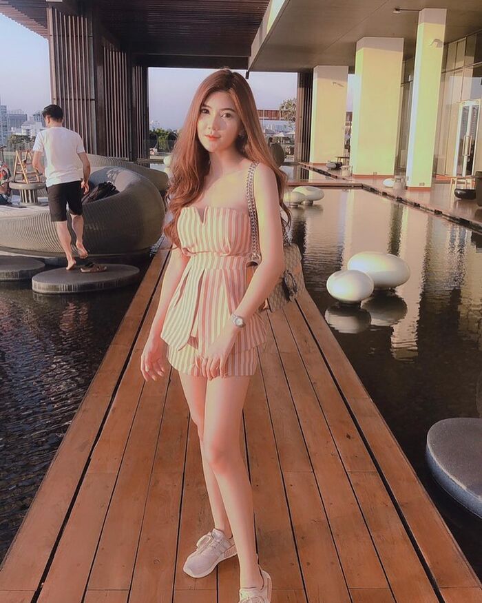 纖細美腿嫩乳半粒exposed 身材太火辣讓人分心 10th image