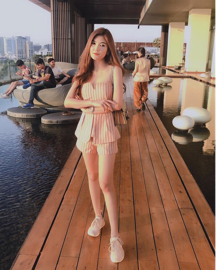 纖細美腿嫩乳半粒exposed 身材太火辣讓人分心 11th image