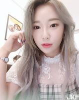 健身型妹子 挺著兩粒粉嫩肉球 顏值根本就我的菜!