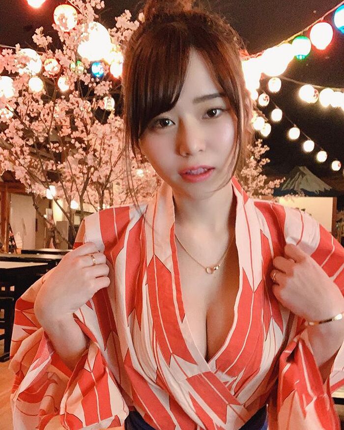全都是重點! Super Breasts Beautiful Girl 《Hinano Popo》Famous Akira Chest Jumping Shadow Katabaku Beni Coming Fantasy 抖內! 4th image