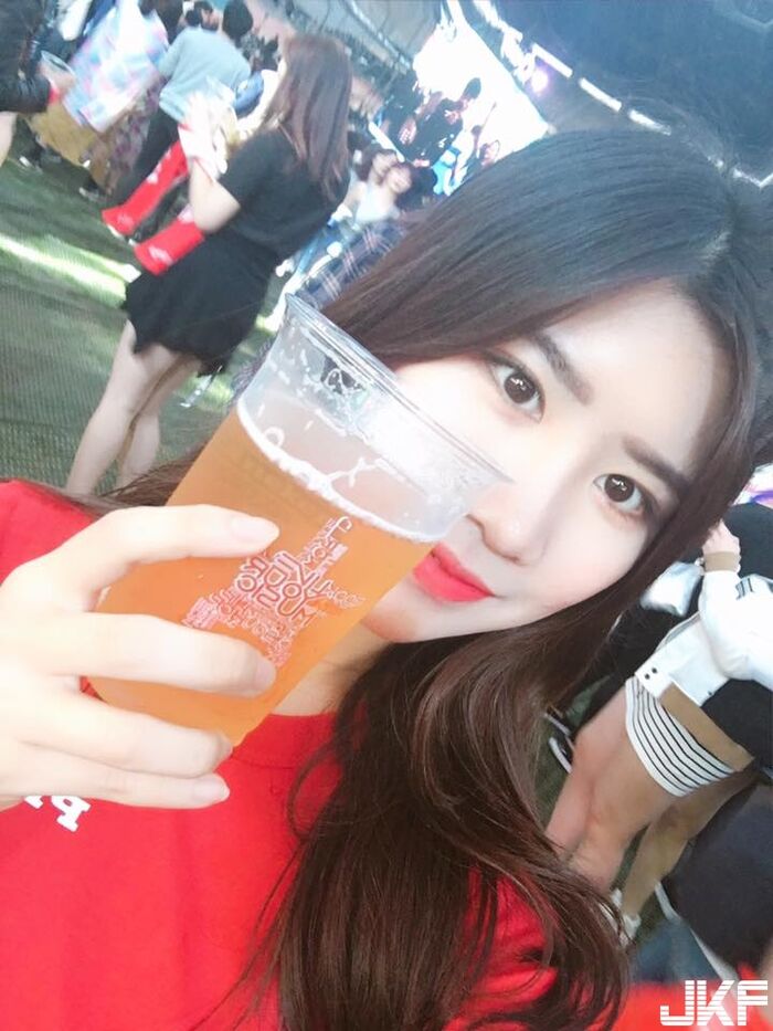 來自韓國的可愛女孩 她的迷人電眼把我全電的酥麻酥麻的!! 11th image