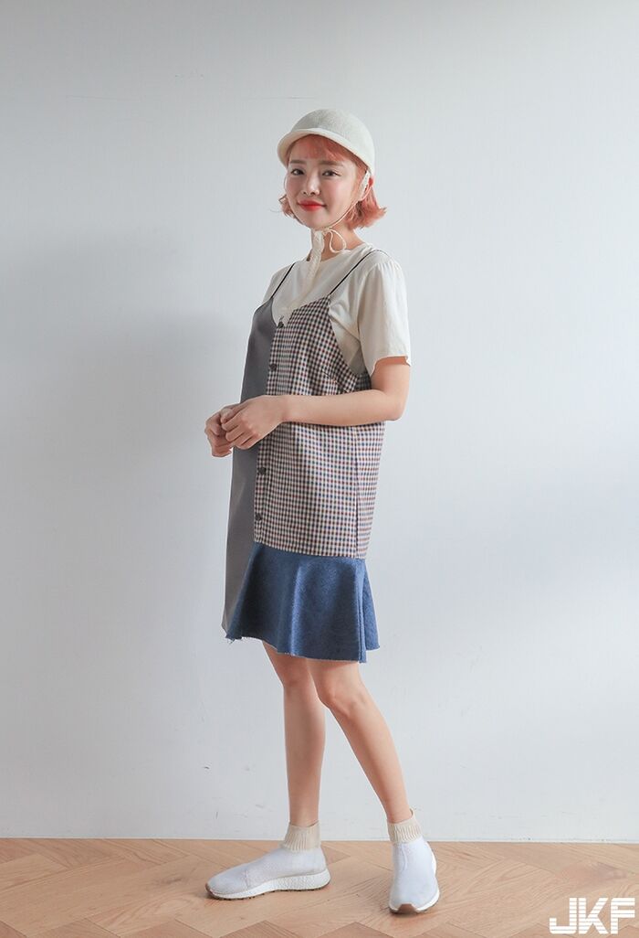可愛小船馬 那雙白皙嫩腿讓人好想括妳收服 2th image