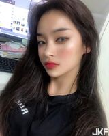 超甜美大眼女孩 顏值更是讓我墜入她的愛河