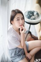 清純白皙女孩 白皙嫩silk好想抱緊處理!!