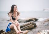 甜美白皙女孩 這片大海因為妳增添了完美的色彩
