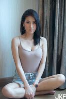 帶點古典的氣質女孩 迷人的嫩skin 讓人看了如癡如醉啊!!