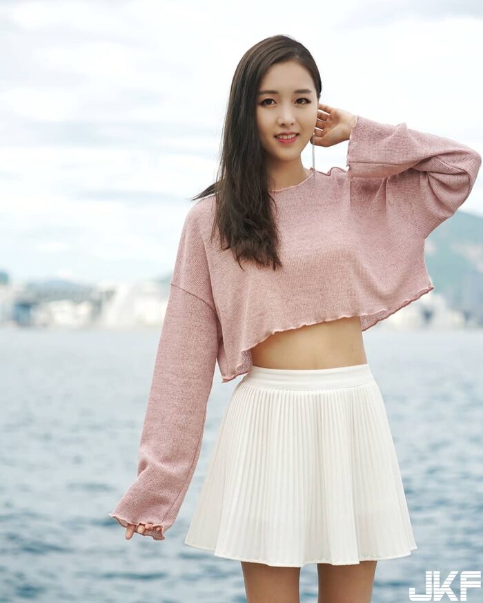 清新韓國妹子 擁有超細長美腿 笑容更是甜死人了! 11th image