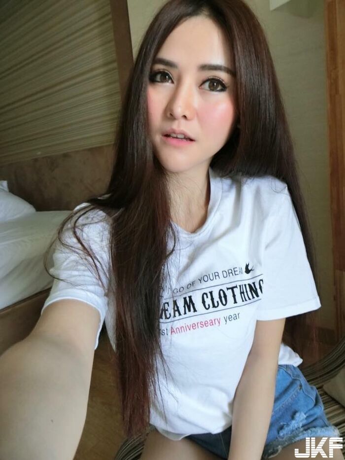 泰國大眼美女 milk量大噴發「兩粒乳球」要滿出來 網:快用手幫忙接住! 2th image