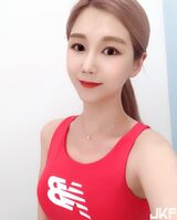 Athletic Beautiful Girl Possessive White Snow Milk 看起來也超清純 Net: 好想和她一起運動!