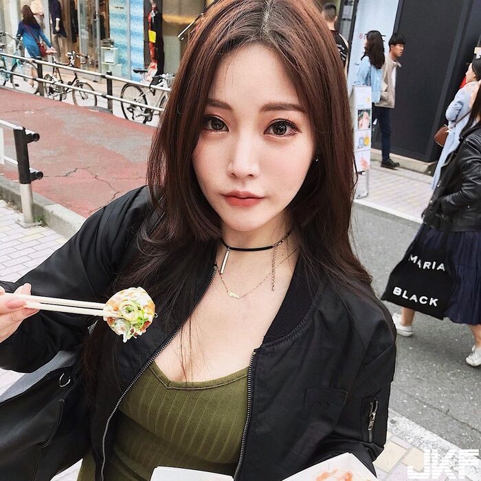 冷艷型韓妞 緊實copper體豐滿上圍 網:今晚別想跑! 9th image