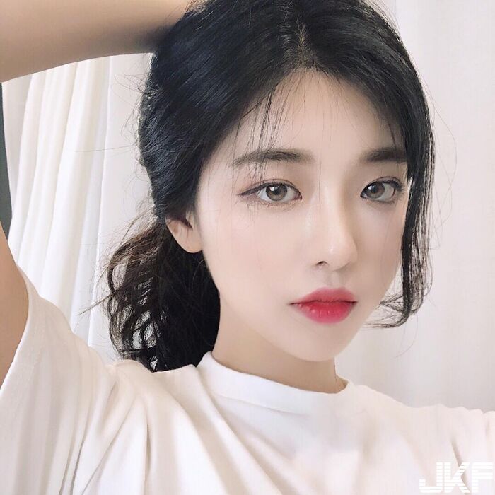 清新甜美韓妞 白皙肌silk加上迷人眼神 根本就是我的菜! 5th image