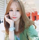 Sexual Sensation Breasts Sister and Child Snow White Meat 團擠出一條深groove 軟軟的一定很好摸!