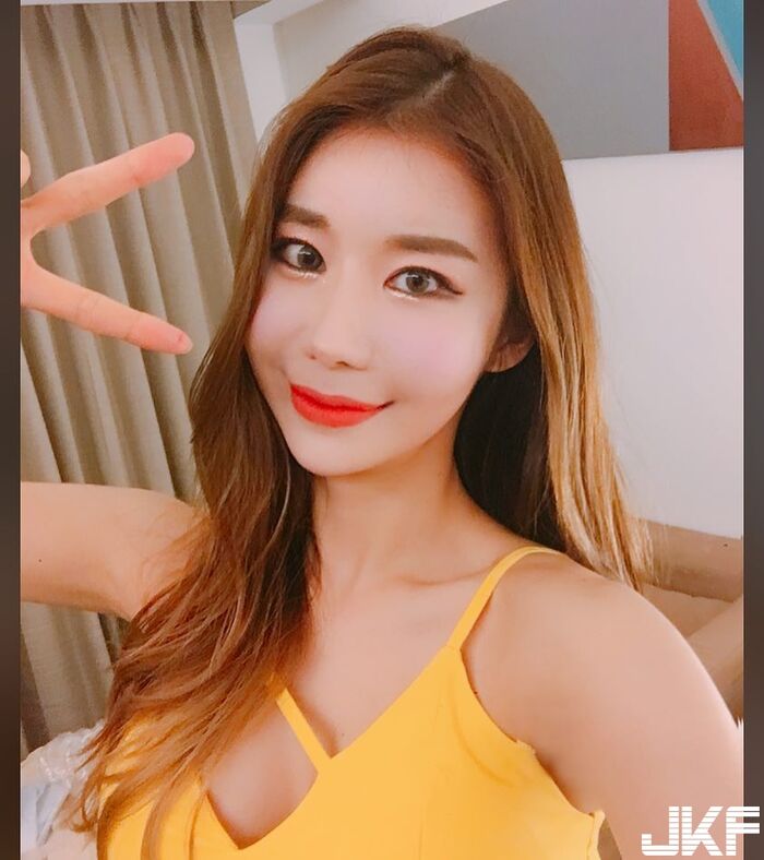 Sexual Sensation Korean Woman DJ 甜美臉蛋加上那晃動的雙球 讓人下面也想動起來! 5th image