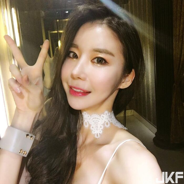 Sexual Sensation Korean Woman DJ 甜美臉蛋加上那晃動的雙球 讓人下面也想動起來! 6th image