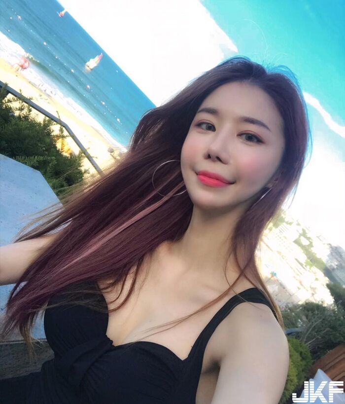 Sexual Sensation Korean Woman DJ 甜美臉蛋加上那晃動的雙球 讓人下面也想動起來! 7th image