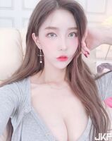 Sexual sensation Korean national beauty 擁有渾圓飽滿大長輩 深groovegrazing中那條線埋沒了!