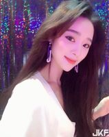 氣質型韓妞 「精緻五官+白嫩skinsilk」 看到她笑心都癢癢的...