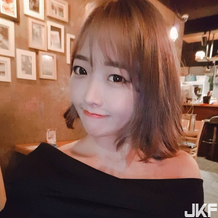 清純啦啦隊美女 「高顏值+迷人雙目」 我心小鹿亂撞好愛她! 15th image